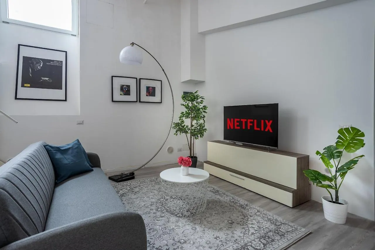 Cozy Loft Milano - Zona Certosa - Con Wi-Fi & Netflix & Parking Free In The Street Appartamento 0*,  Italia